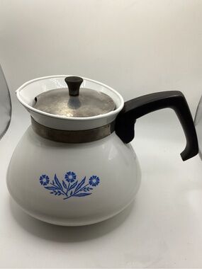 vintage CorningWare Blue Cornflower 6-Cup Teapot / Coffee Pot